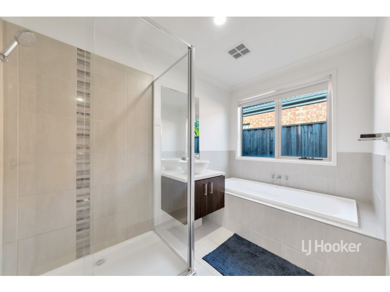 15 Mercure Way, Point Cook VIC 3030