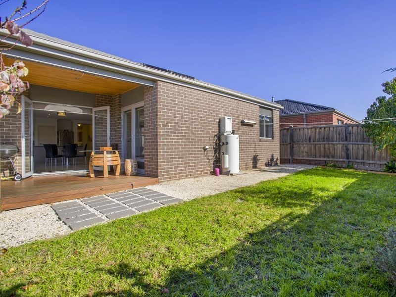 14 Grandiflora Grove, Point Cook VIC 3030