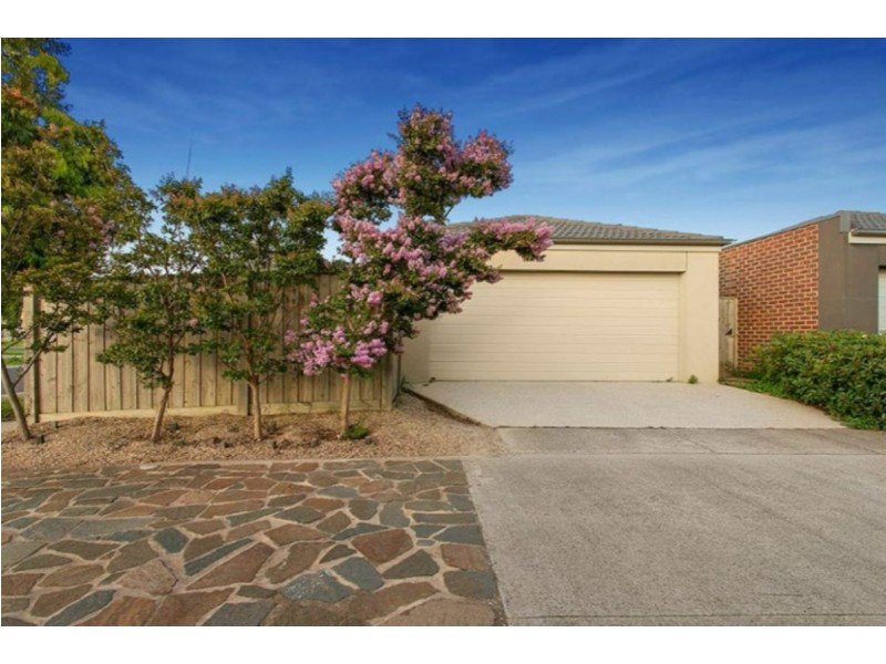 11 Foxall Walk, Point Cook VIC 3030