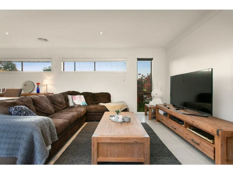 11 Foxall Walk, Point Cook VIC 3030