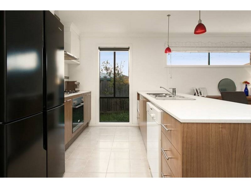 11 Foxall Walk, Point Cook VIC 3030