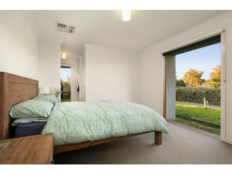 11 Foxall Walk, Point Cook VIC 3030