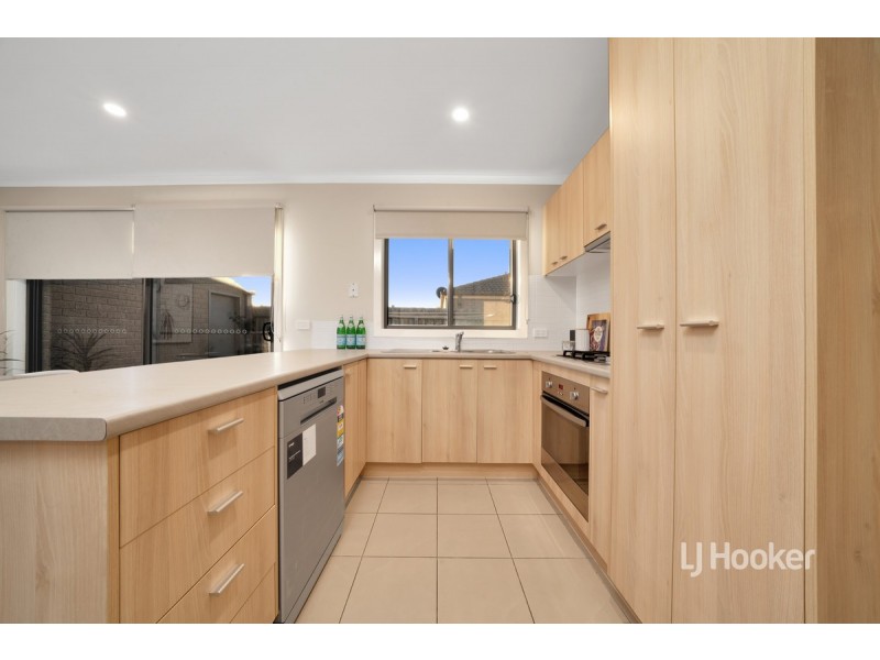 5/3 Campaspe Way, Point Cook VIC 3030