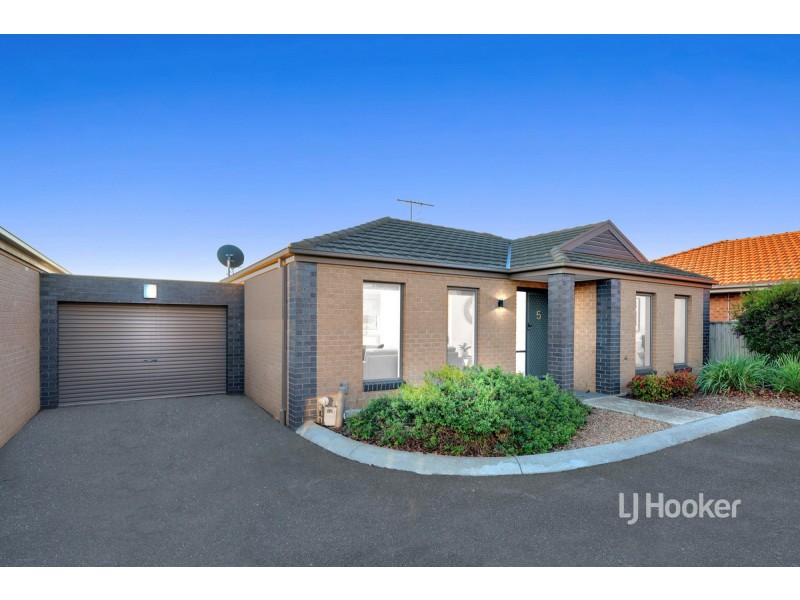 5/3 Campaspe Way, Point Cook VIC 3030