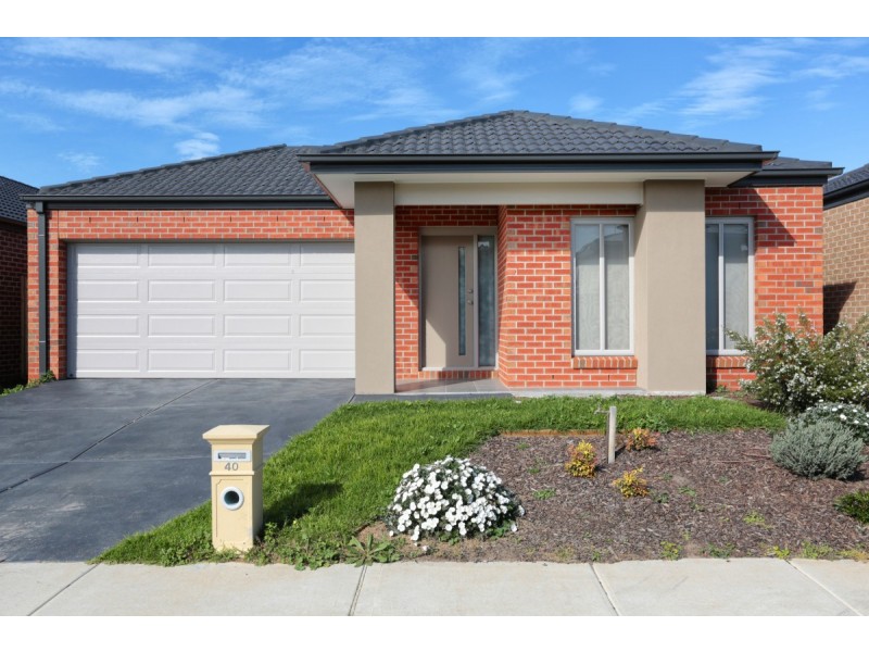 40 Postema Drive, Point Cook VIC 3030