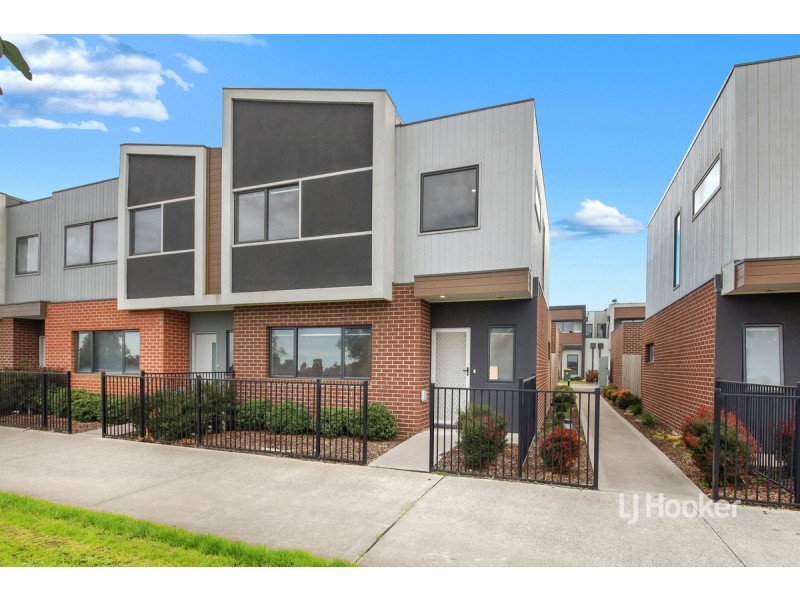8/205 James Mirams Drive, Roxburgh Park VIC 3064