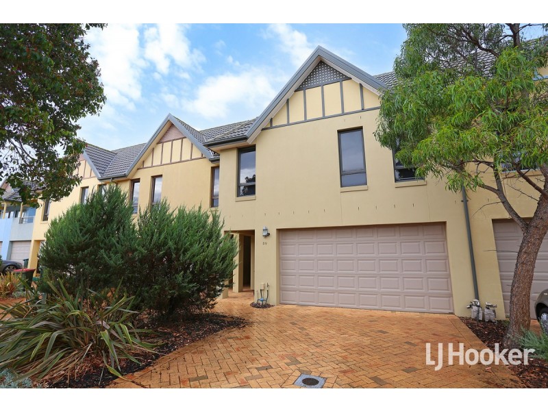 39/1 Greg Norman Drive, Sanctuary Lakes VIC 3030
