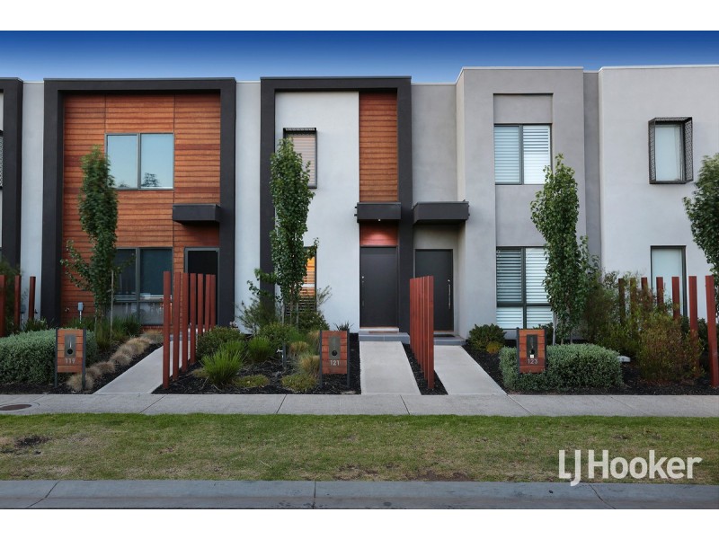 121 Campaspe Way, Point Cook VIC 3030