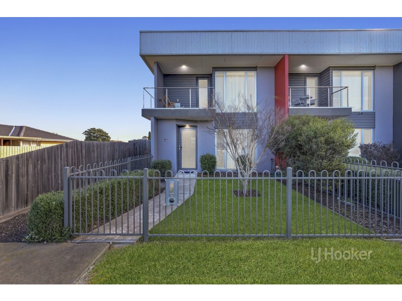 6/2 Crown Street, Laverton VIC 3028