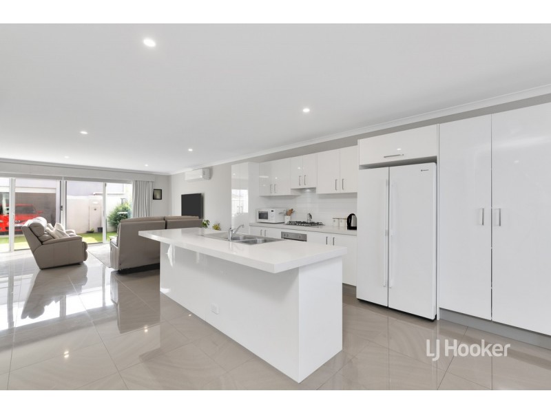 6/2 Crown Street, Laverton VIC 3028