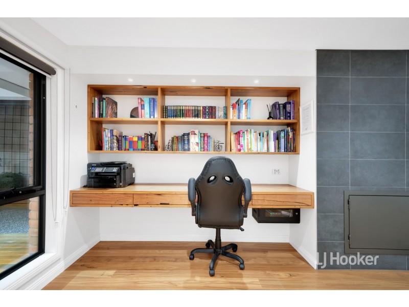 6 Clover Court, Altona Meadows VIC 3028