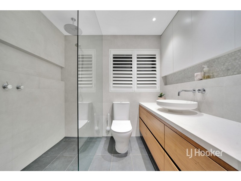 6 Clover Court, Altona Meadows VIC 3028