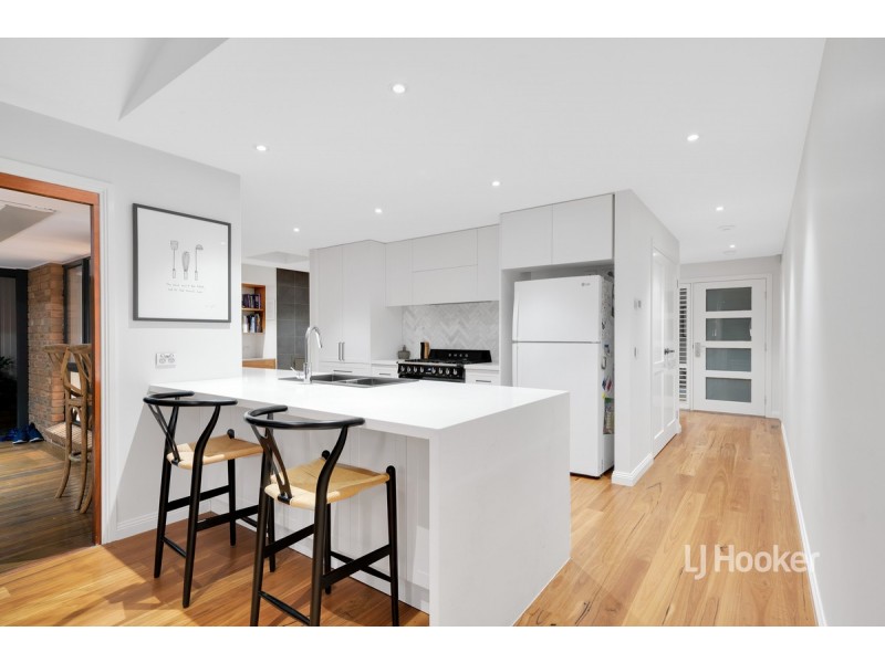 6 Clover Court, Altona Meadows VIC 3028