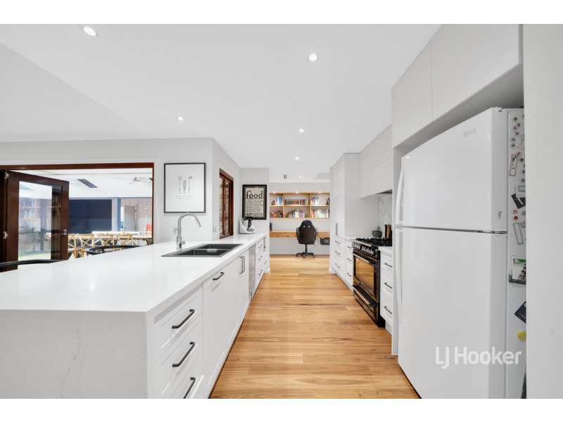 6 Clover Court, Altona Meadows VIC 3028