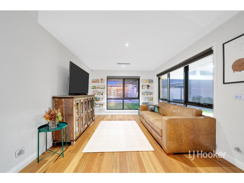 6 Clover Court, Altona Meadows VIC 3028