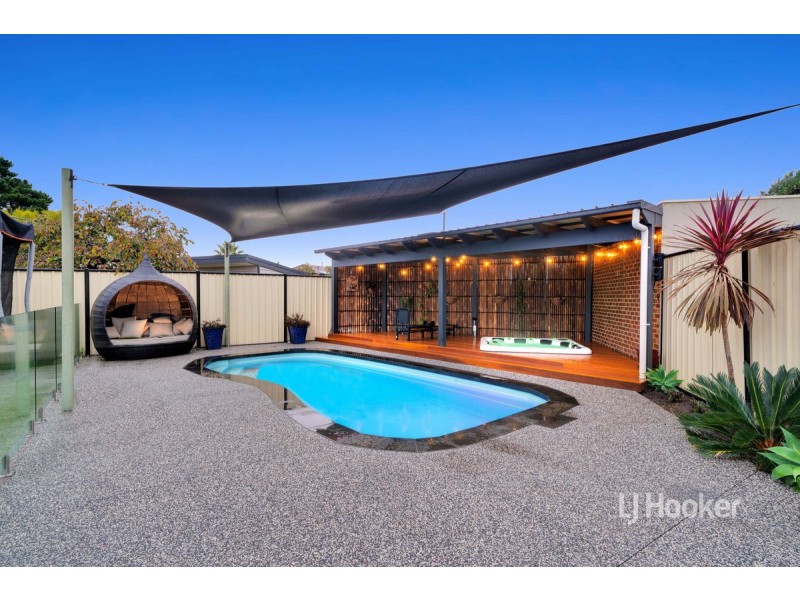 6 Clover Court, Altona Meadows VIC 3028