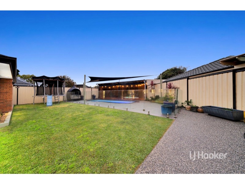6 Clover Court, Altona Meadows VIC 3028