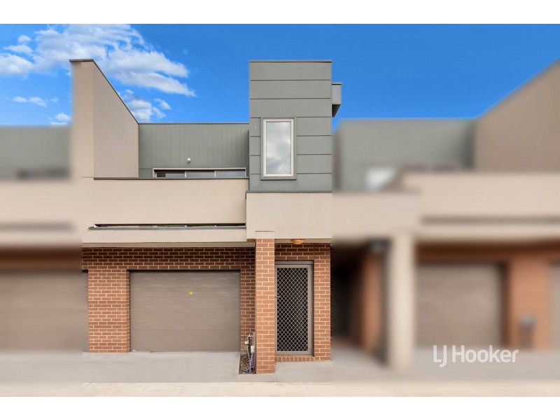 21/64 Escapade Boulevard, Craigieburn VIC 3064