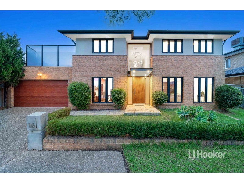 16 Ellis Close, Sanctuary Lakes VIC 3030