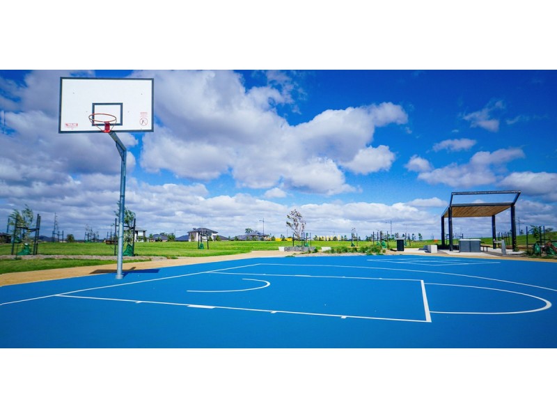 2 Bridgefield Parkway, Rockbank VIC 3335