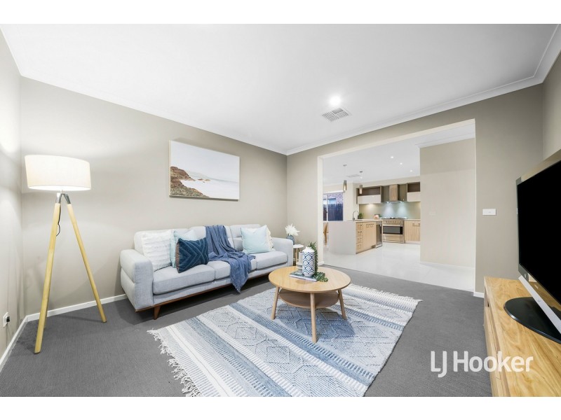 7 Victorking Drive, Point Cook VIC 3030