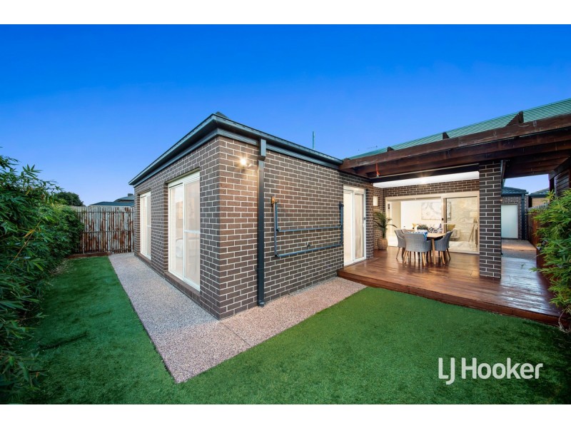 7 Victorking Drive, Point Cook VIC 3030