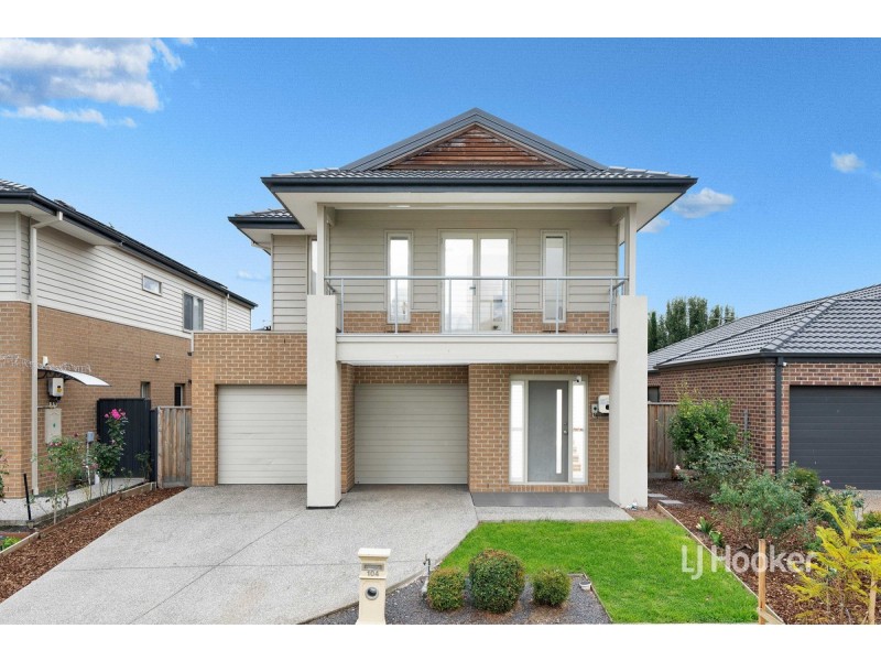 104 Bondi Parade, Point Cook VIC 3030