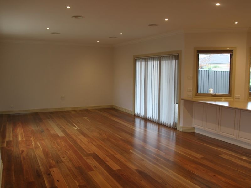 80 Lennon Boulevard, Point Cook VIC 3030