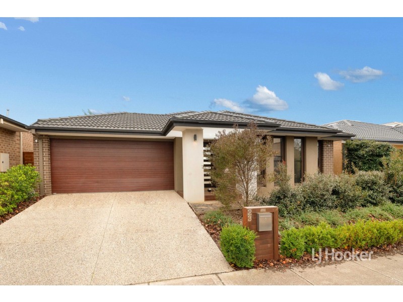 23 Denman Drive, Point Cook VIC 3030