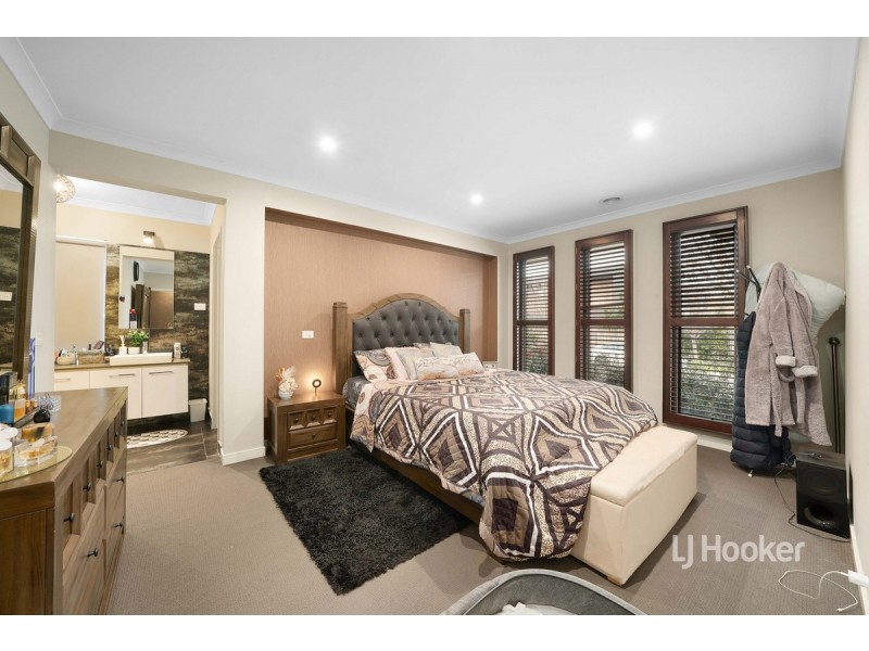 23 Denman Drive, Point Cook VIC 3030