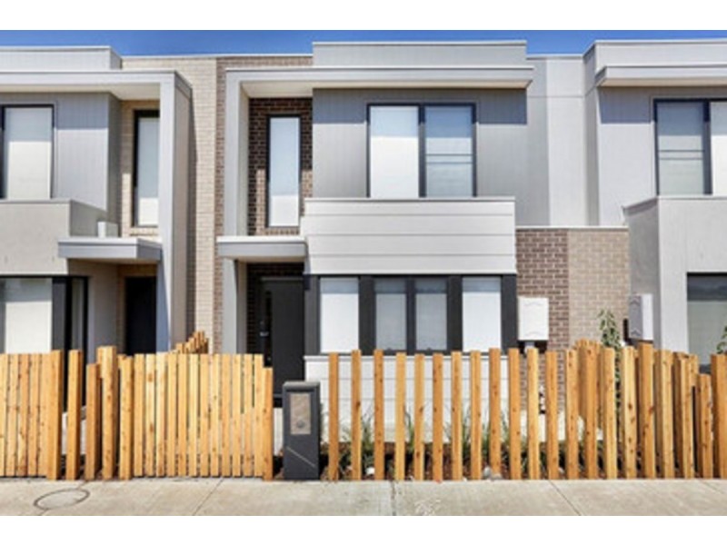 6 Sullivan Walk, Point Cook VIC 3030