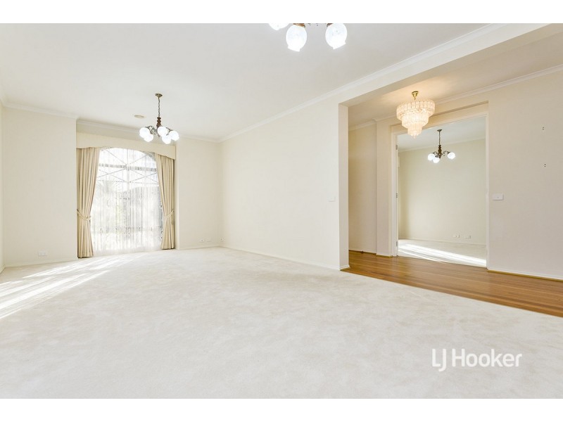 56 Glastonbury Circuit, Point Cook VIC 3030