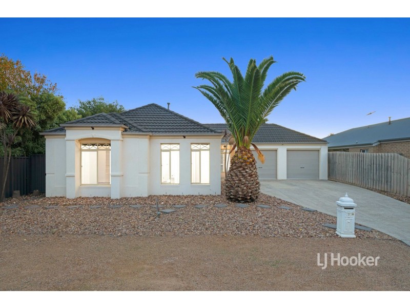 3 Kerford Crescent, Point Cook VIC 3030