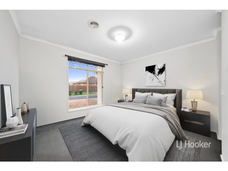 3 Kerford Crescent, Point Cook VIC 3030