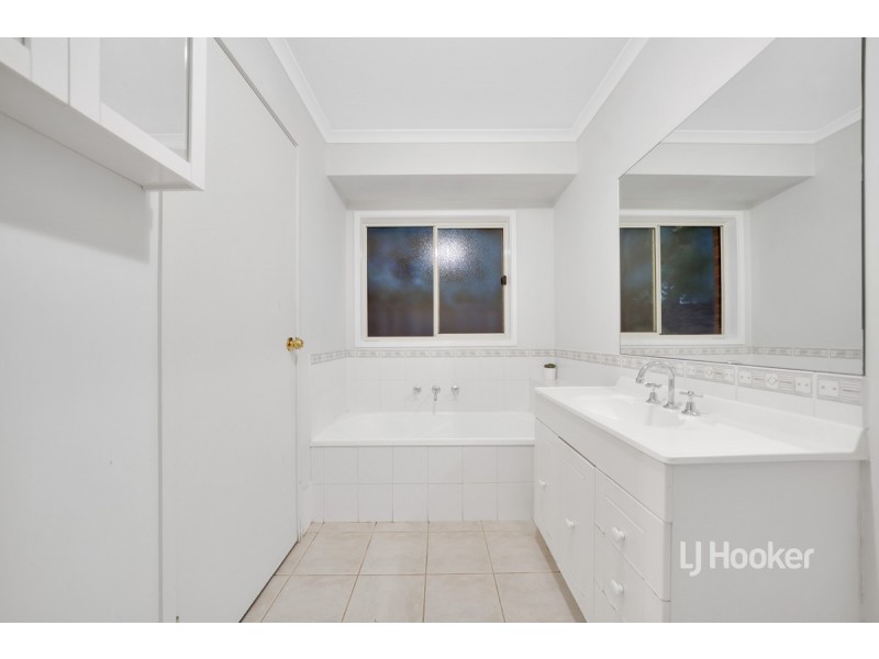 3 Kerford Crescent, Point Cook VIC 3030