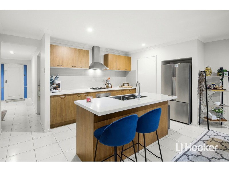 41 Grandpark Circuit, Point Cook VIC 3030