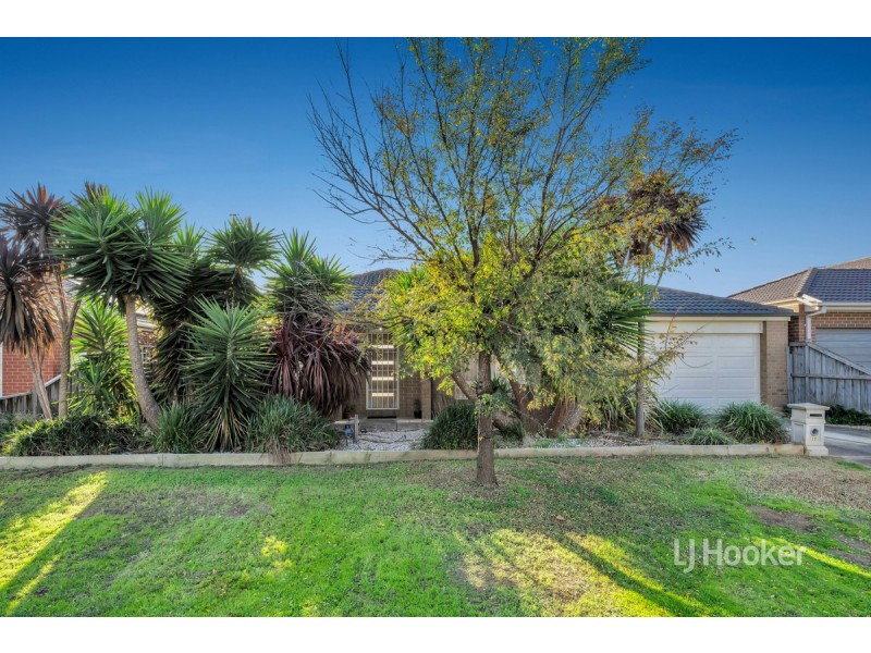 17 East Cornhill Drive, Point Cook VIC 3030