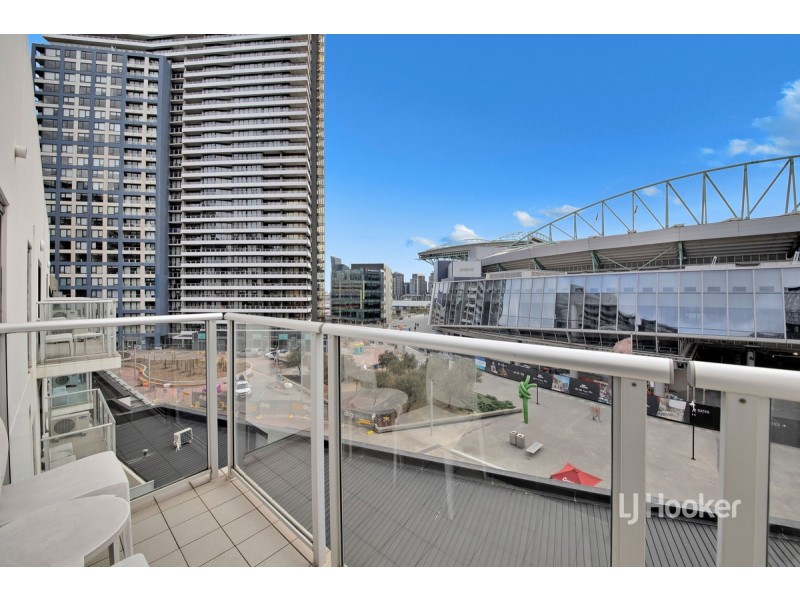 813/750 Bourke Street, Docklands VIC 3008