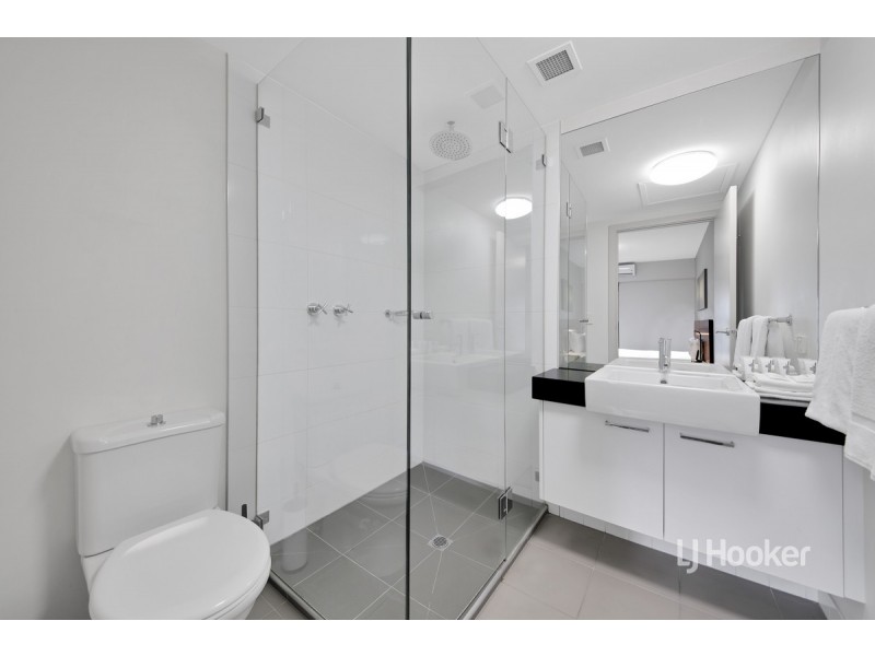 813/750 Bourke Street, Docklands VIC 3008