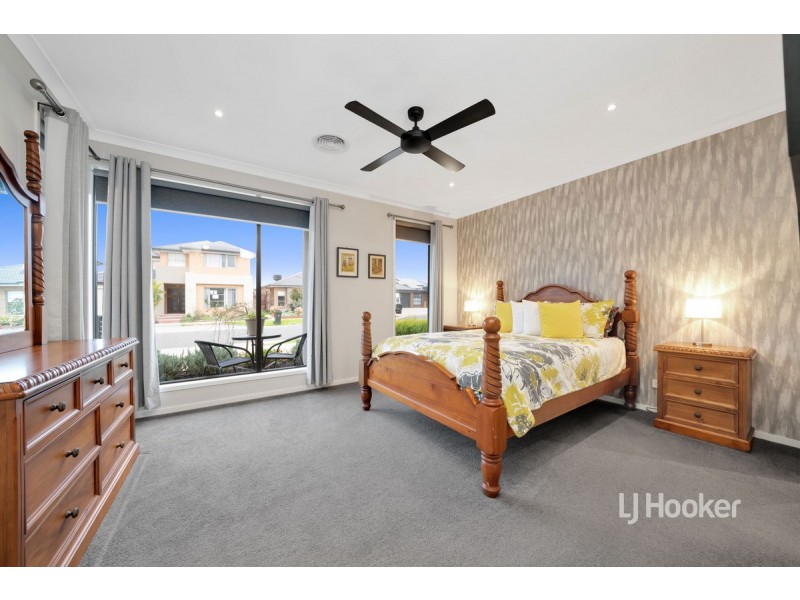 14 Corboy Close, Point Cook VIC 3030