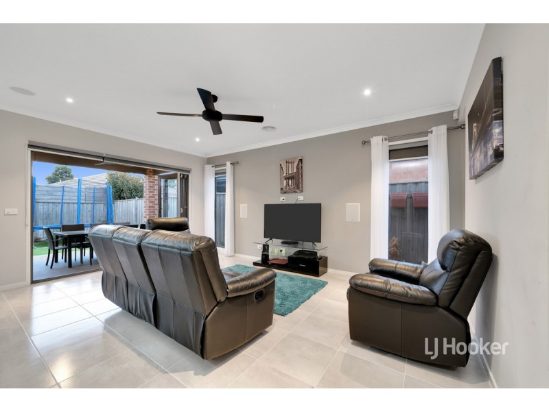 14 Corboy Close, Point Cook VIC 3030