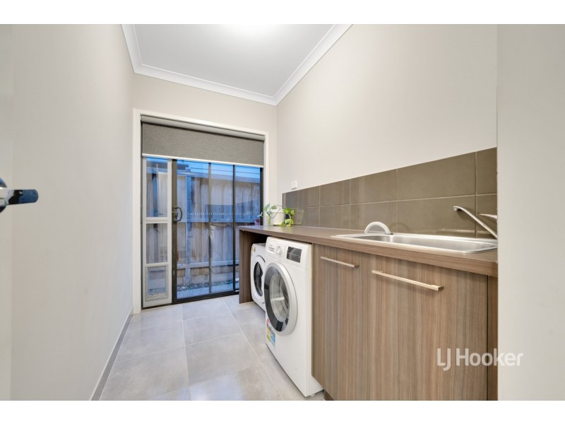 14 Corboy Close, Point Cook VIC 3030