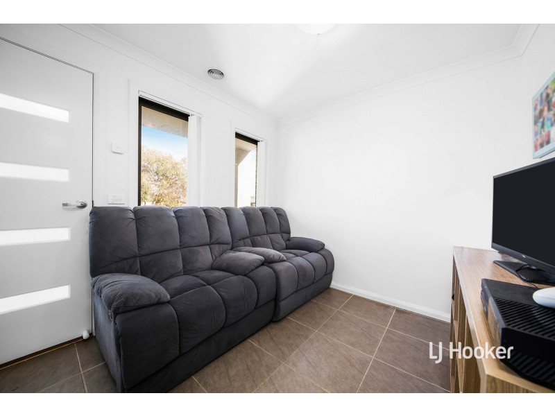 5 Perennial Drive, Kurunjang VIC 3337