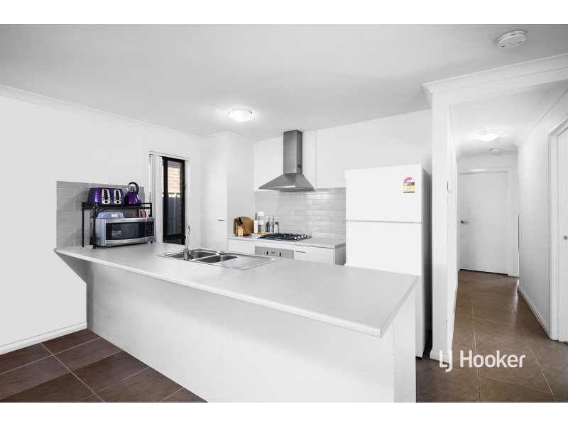 5 Perennial Drive, Kurunjang VIC 3337