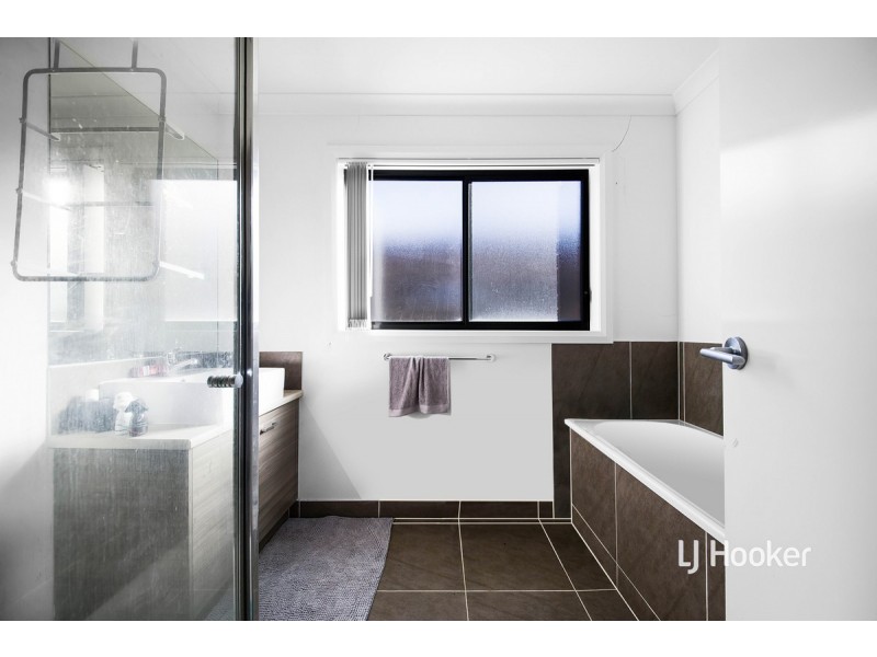 5 Perennial Drive, Kurunjang VIC 3337