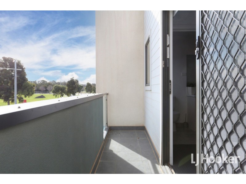 33 Exploration Avenue, Werribee VIC 3030