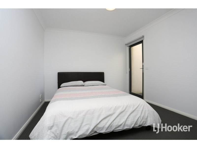 33 Exploration Avenue, Werribee VIC 3030