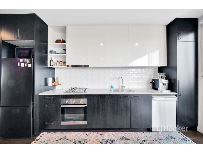 305/18 Tribeca Drive, Point Cook VIC 3030