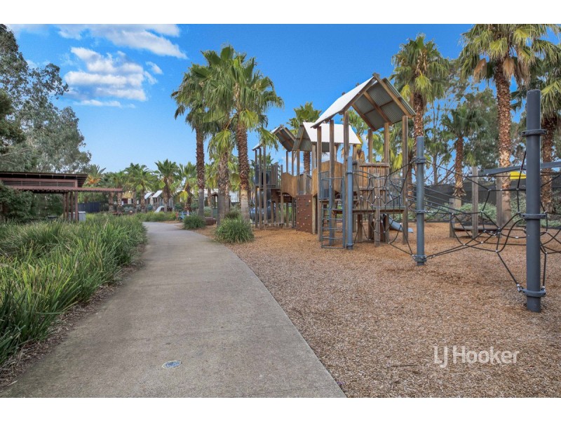 305/18 Tribeca Drive, Point Cook VIC 3030