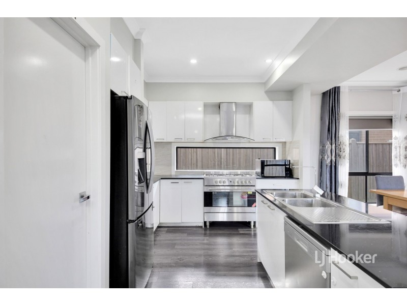 35 Lilyturf Drive, Tarneit VIC 3029